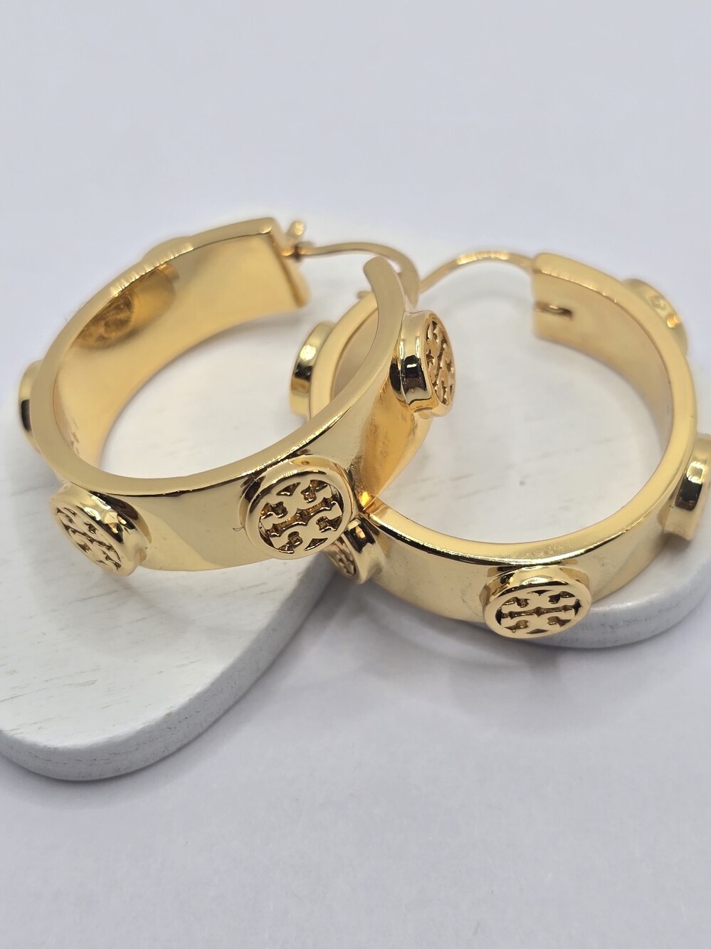 Tory Burch Gold 0.8" (2.1cm) Round Logo Hoop Earrings